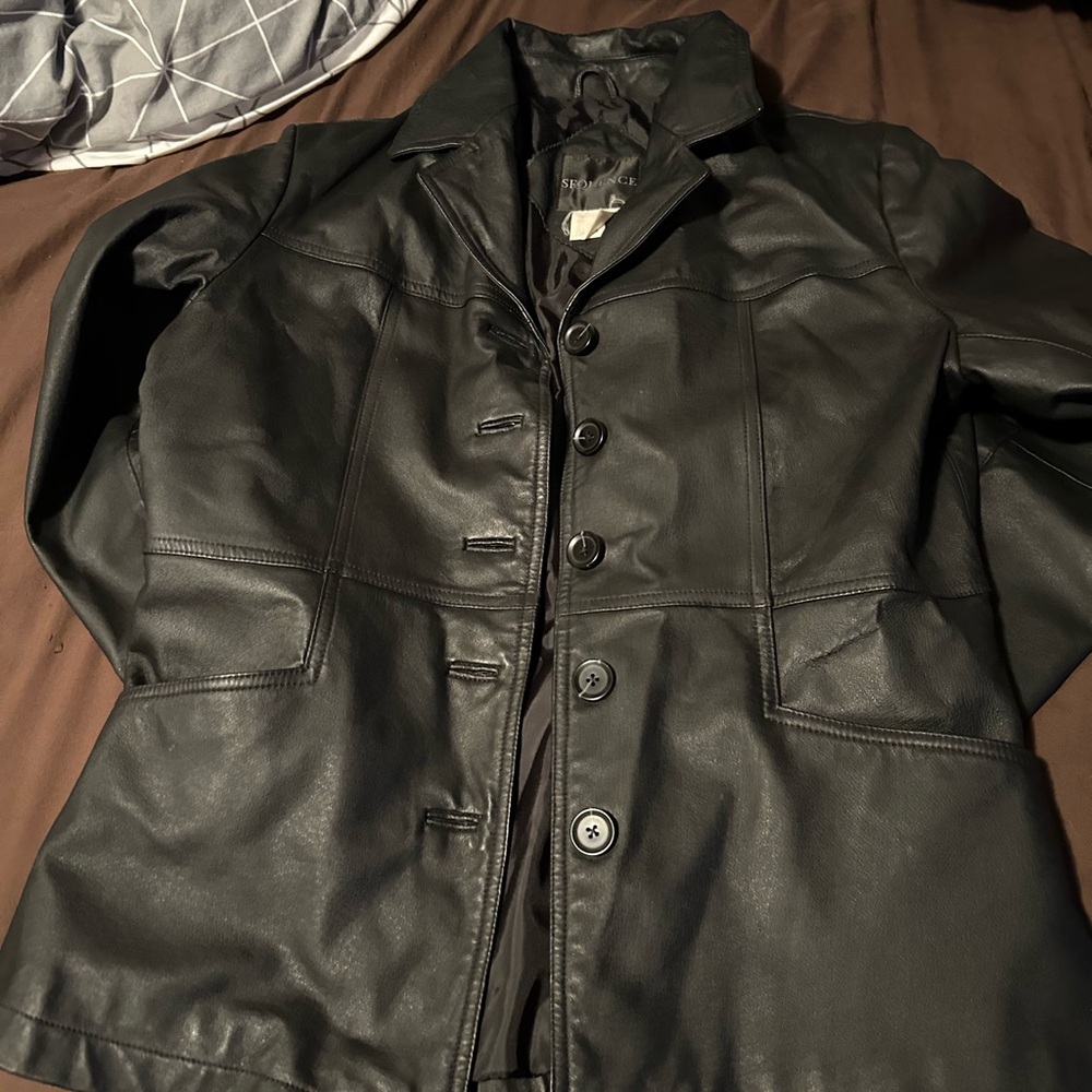 Leather jacket - Picture 2 of 4